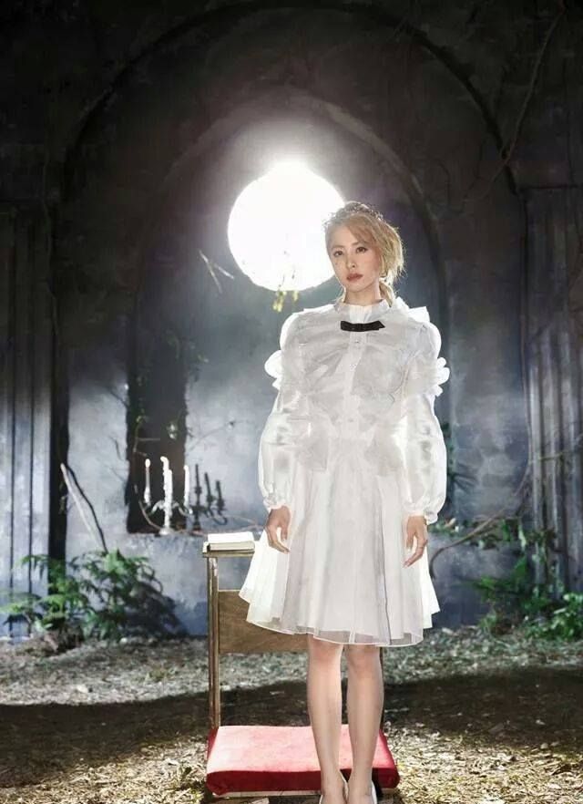 林心如早期《风尚志》写真图片 身材高挑玲珑有致 林心如性感写真图片图片