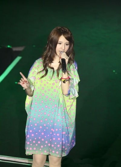 蔡依林MV化身百变女王 时尚秀美背图片 蔡依林写真图片图片