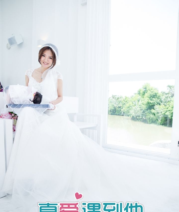 秦岚婚纱杂志图片 温婉惊艳动人图片