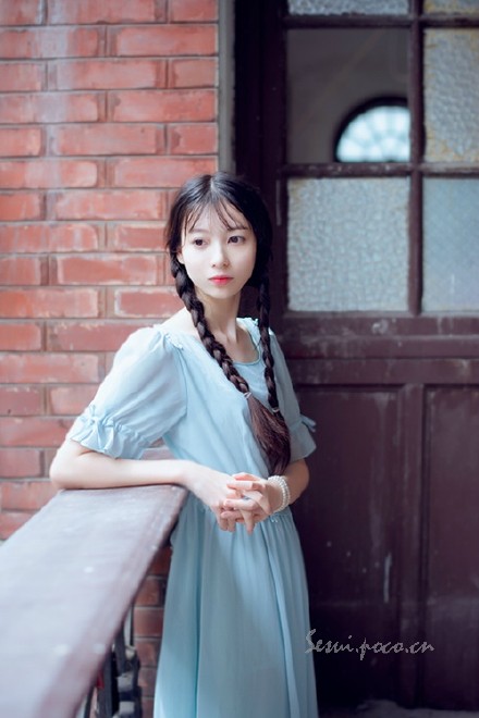 漂亮大陆95后长腿学生妹美女图片高清手机壁纸图片 漂亮大陆95后长腿学生妹美女图片高清手机壁纸图片