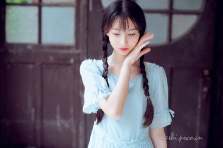 校花美女学生妹冬季雪景养眼迷人写真图片图片