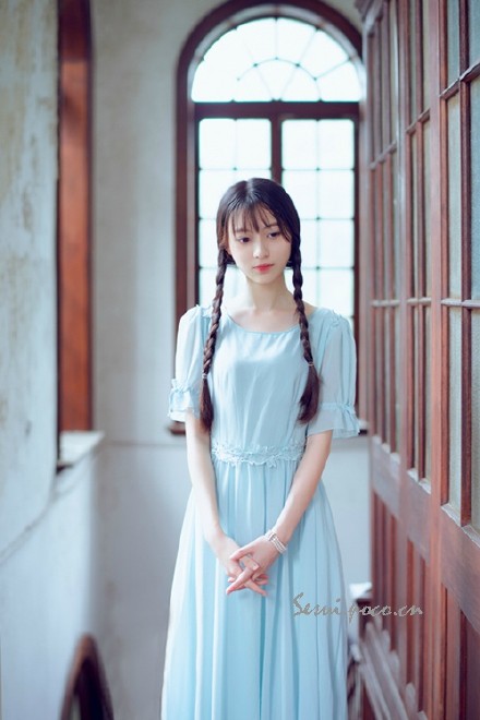 校花美女学生妹冬季雪景养眼迷人写真图片图片