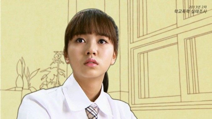 清纯学生妹张嘉怡  穿着校服自拍图片