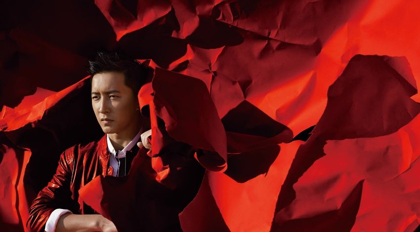 韩庚红色造型写真 彰显男人野性魅力图片