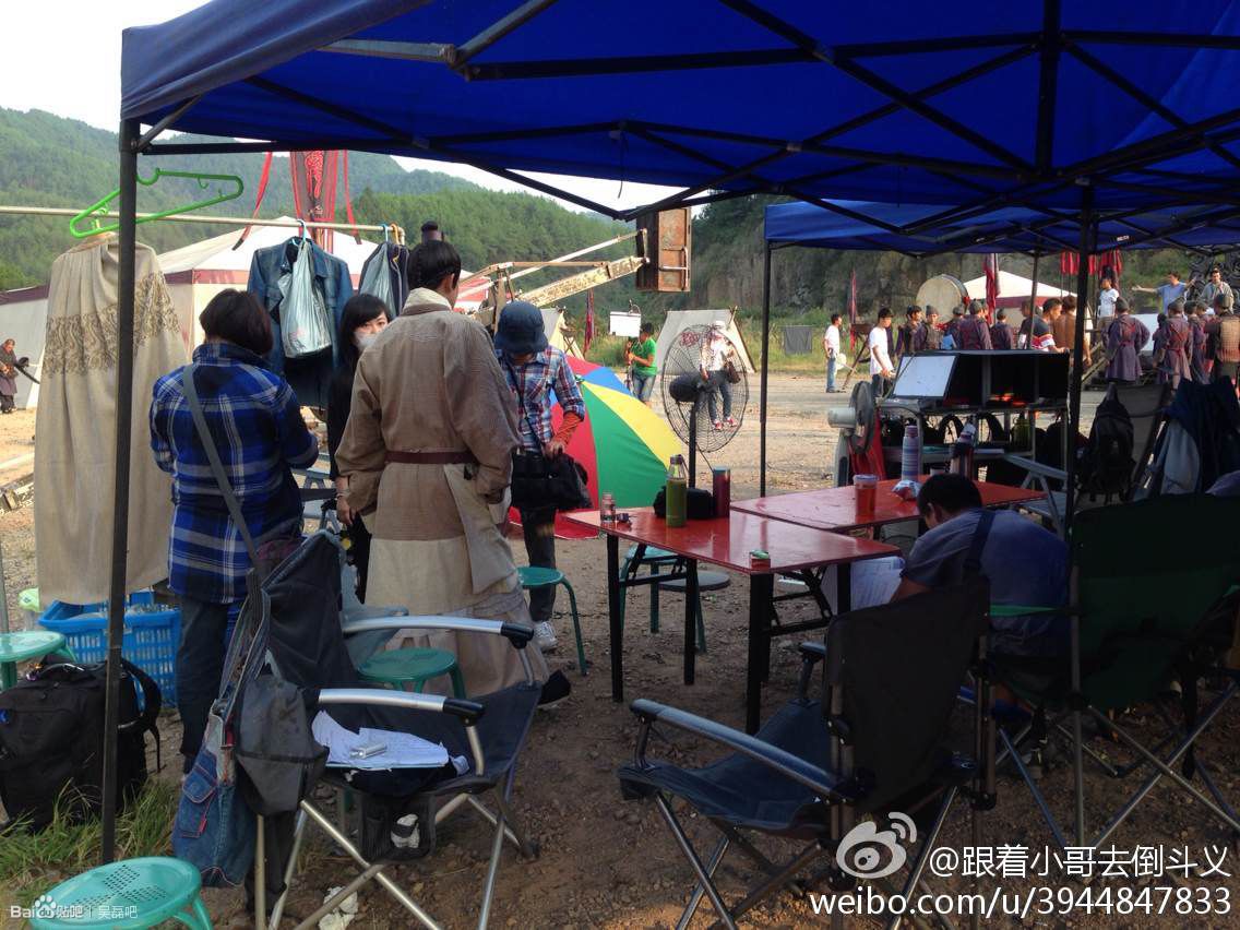 吴磊幼年身穿龙袍录制北京奥运国际宣传片 可爱极了图片