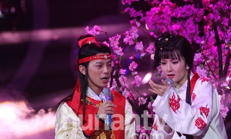 百变大咖秀谢娜扮林黛玉 何炅扮贾宝玉图片