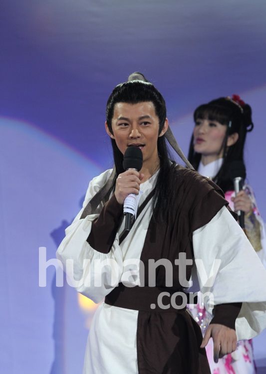 百变大咖秀何炅谢娜变身郭靖黄蓉图片