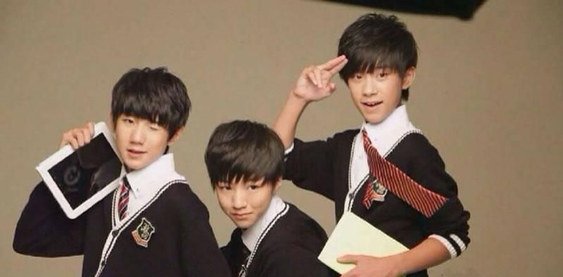 TFBOYS代言步步高广告 和何炅老师合照图片