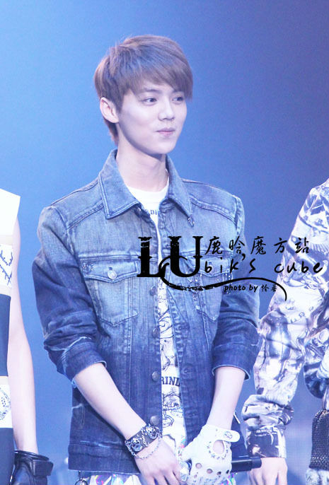 鹿晗120401北京出道showcase演唱饭拍图汇总（二）图片