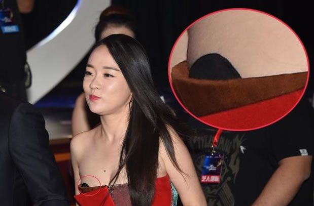 带字的非主流女生伤心图片:无法掩饰的失落心情图片