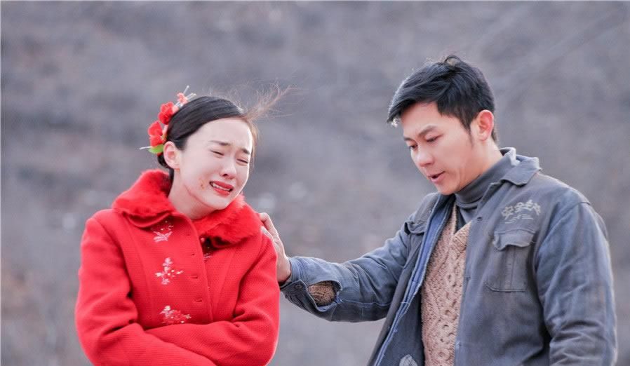 爱情公寓4邓家佳新年写真 娇俏可人图片