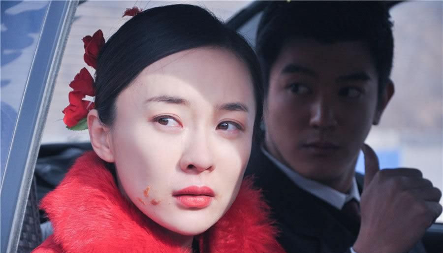 爱情公寓4邓家佳新年写真 娇俏可人图片