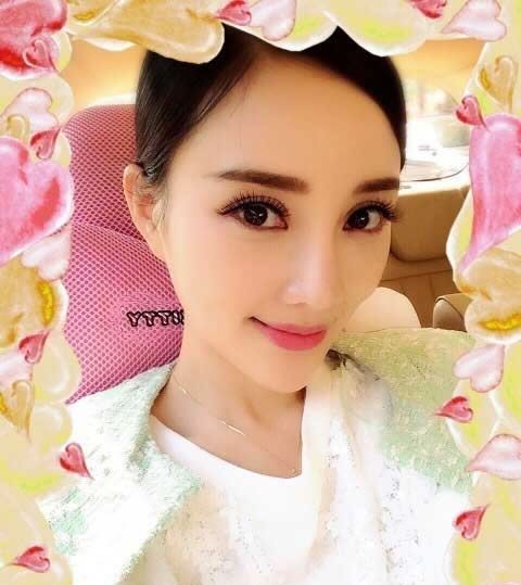 产科男医生曝光搞笑照 贾乃亮遭妻子李小璐狂揍图片图片