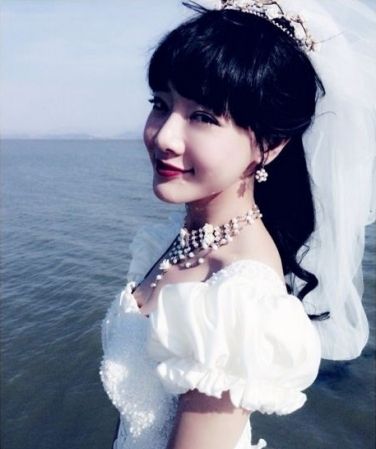 章子怡婚纱照图片 时尚大片曝光 纯白婚纱唯美动人图片