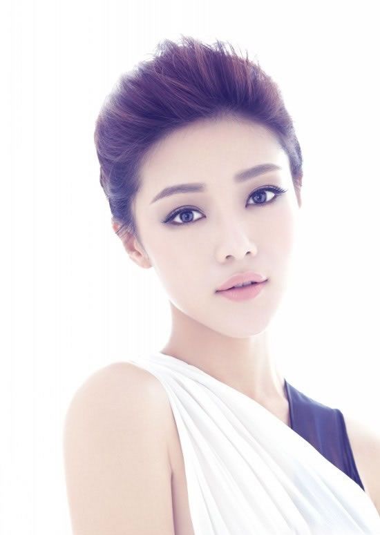 中国四川内江女演员邓家佳可爱时尚美女明星个性写真图片图片