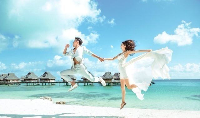 林志颖为庆祝微博粉丝破2000万 发搞怪婚纱照图片图片