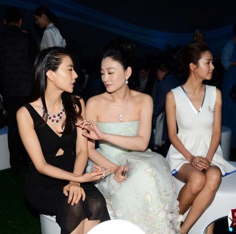 伊能静婚礼现场未PS照脸部浮肿 网友：还是高圆圆美图片