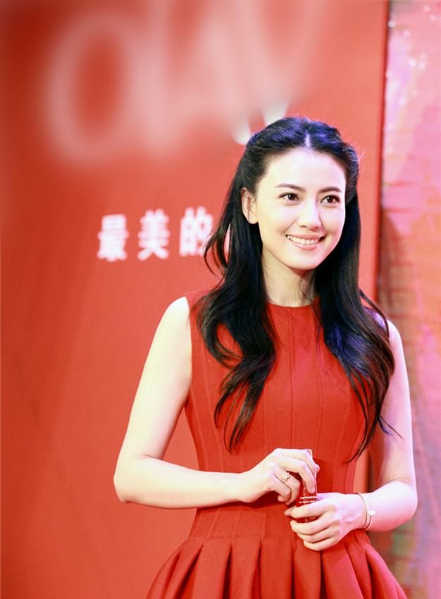 赵又廷带女友高圆圆开房 小腹平坦无孕味图片