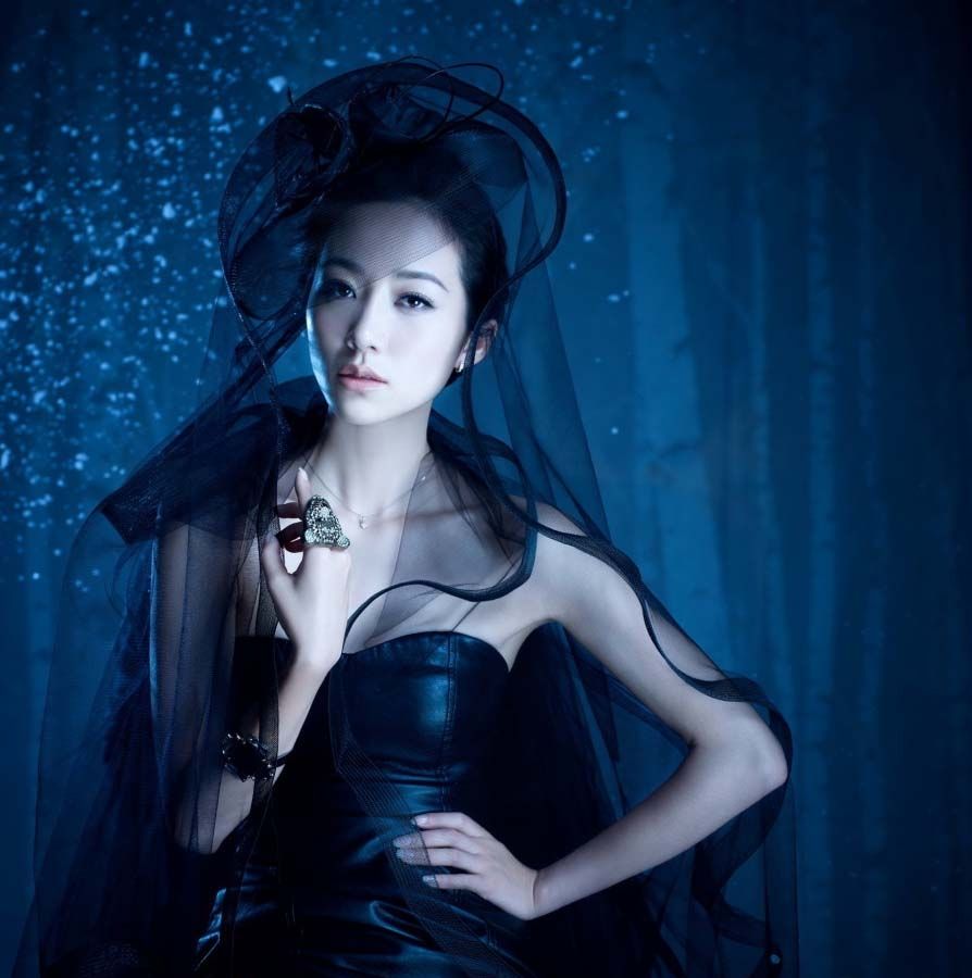 韩雪全新梦幻婚纱写真 展双面魅力图片