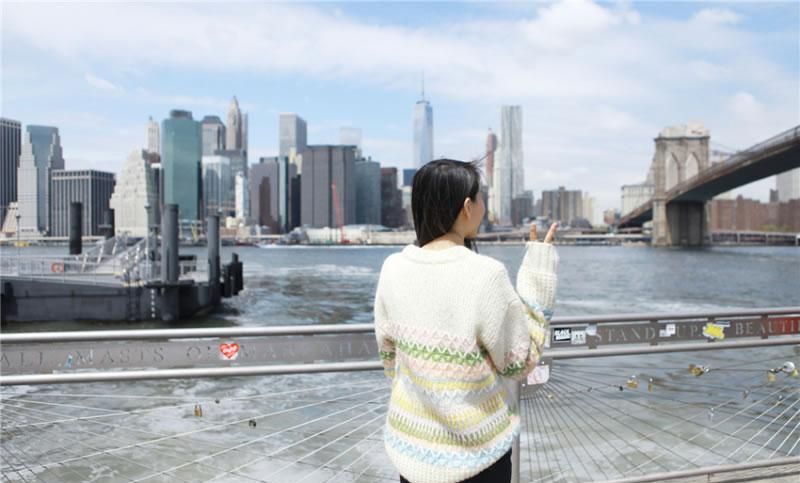 高圆圆纽约街头照曝光 优雅迷人可爱俏皮图片