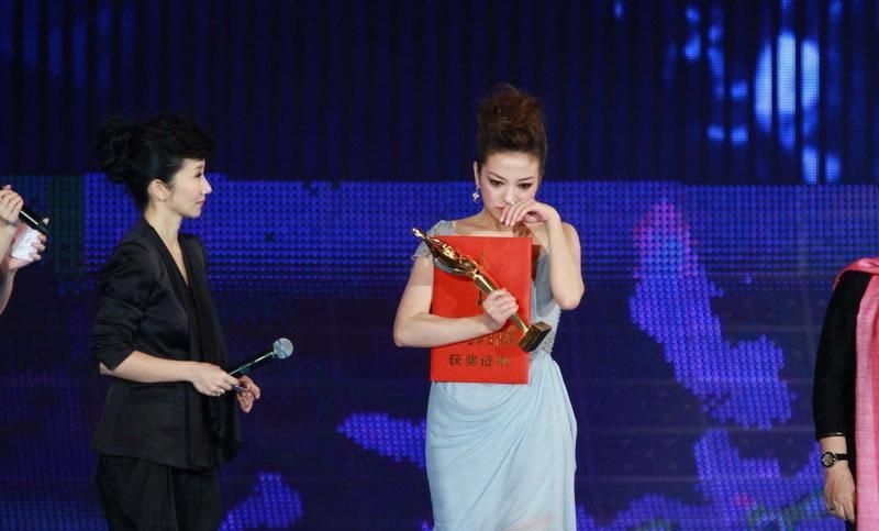 Angelababy美艳登Vogue  感谢黄晓明给自己自由图片