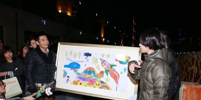 黄晓明《横冲直撞好莱坞》海报图片 黄晓明赵薇佟大为剧照图片图片 黄晓明《横冲直撞好莱坞》海报图片 黄晓明赵薇佟大为剧照图片图片