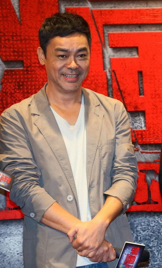 黄晓明性感内裤写真 腹肌马甲线齐上阵图片