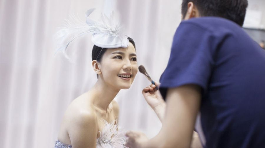 高圆圆时尚芭莎大片婉约迷人 气质演绎婀娜人妻图片