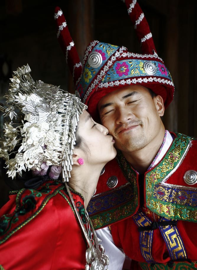 章子怡婚纱照图片 时尚大片曝光 纯白婚纱唯美动人图片