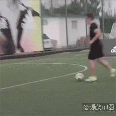 邪恶搞笑gif：没精神了？给你提提神！图片