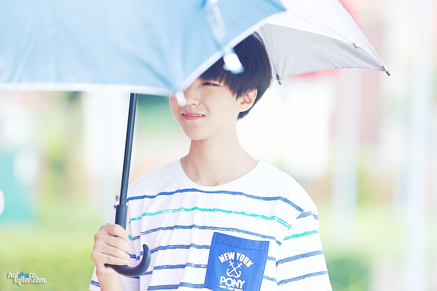TFboys爱奇艺偶像手记录制图 王俊凯高清大图整理图片