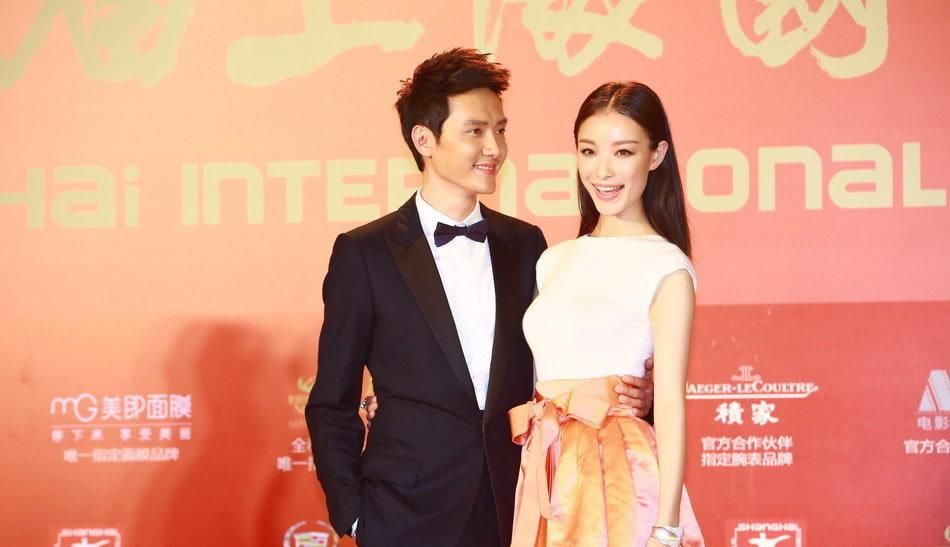 倪妮封面图片妖艳笑容性感十足图片
