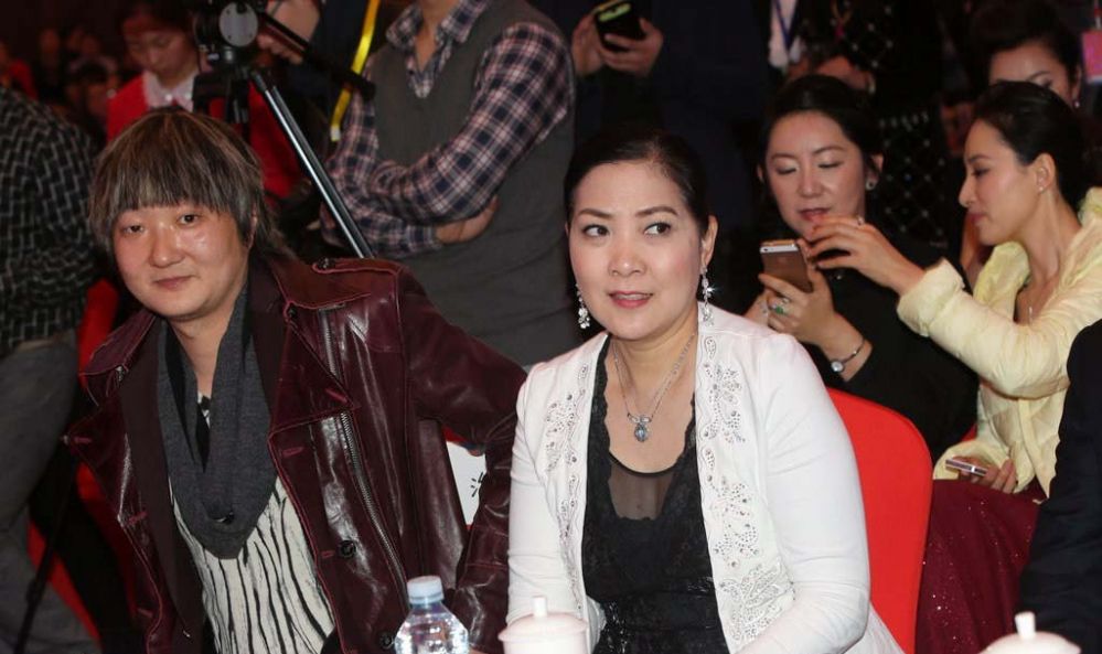 董洁登杂志封面-被封内地第一图片