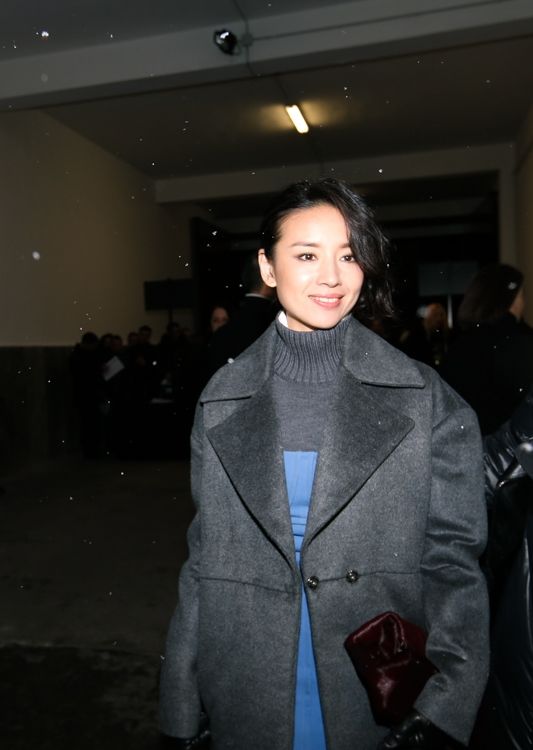 董洁拍登杂志封面 拍摄奥运主题时尚大片图片