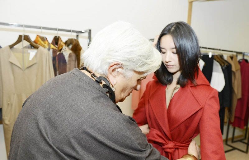 董洁拍登杂志封面 拍摄奥运主题时尚大片图片