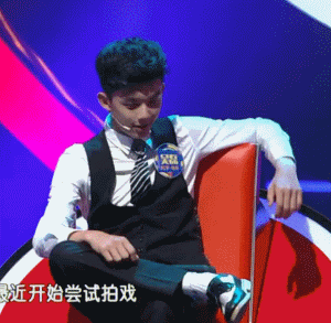 小鲜肉吴磊帅气艺术照  酷炫帅气小少年吴磊图片整理图片