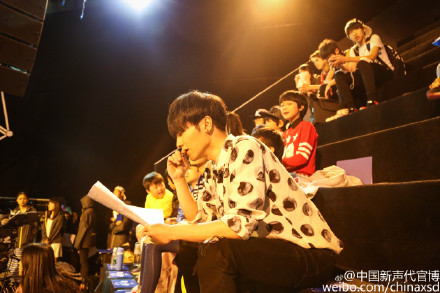 华晨宇欧豪等快男拍写真 清新复古时尚帅气快乐男声写真图片