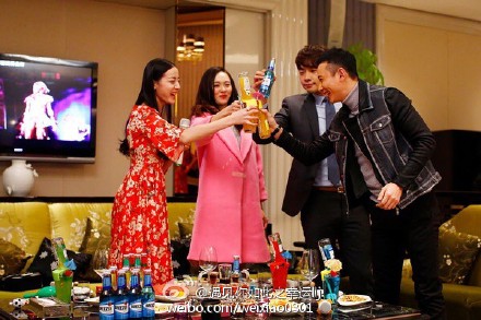 迪丽热巴美的不要不要的 罗晋也是帅哭一脸图片