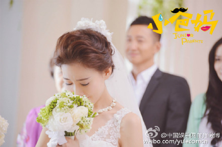 俞灏明石小群唯美婚纱照 姐弟恋浪漫来袭图片