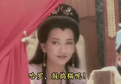 搞笑动态gif：各种动物被吓尿后的爆笑反应！图片