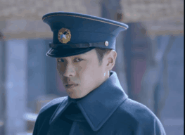 没想到刚开完杭州演唱会的“鲸鱼君李健”还是个表情包图片