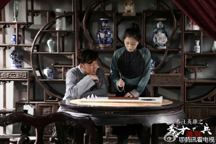 芙蓉姐姐紧身裙亮相瘦至85斤堪称“励志姐”图片