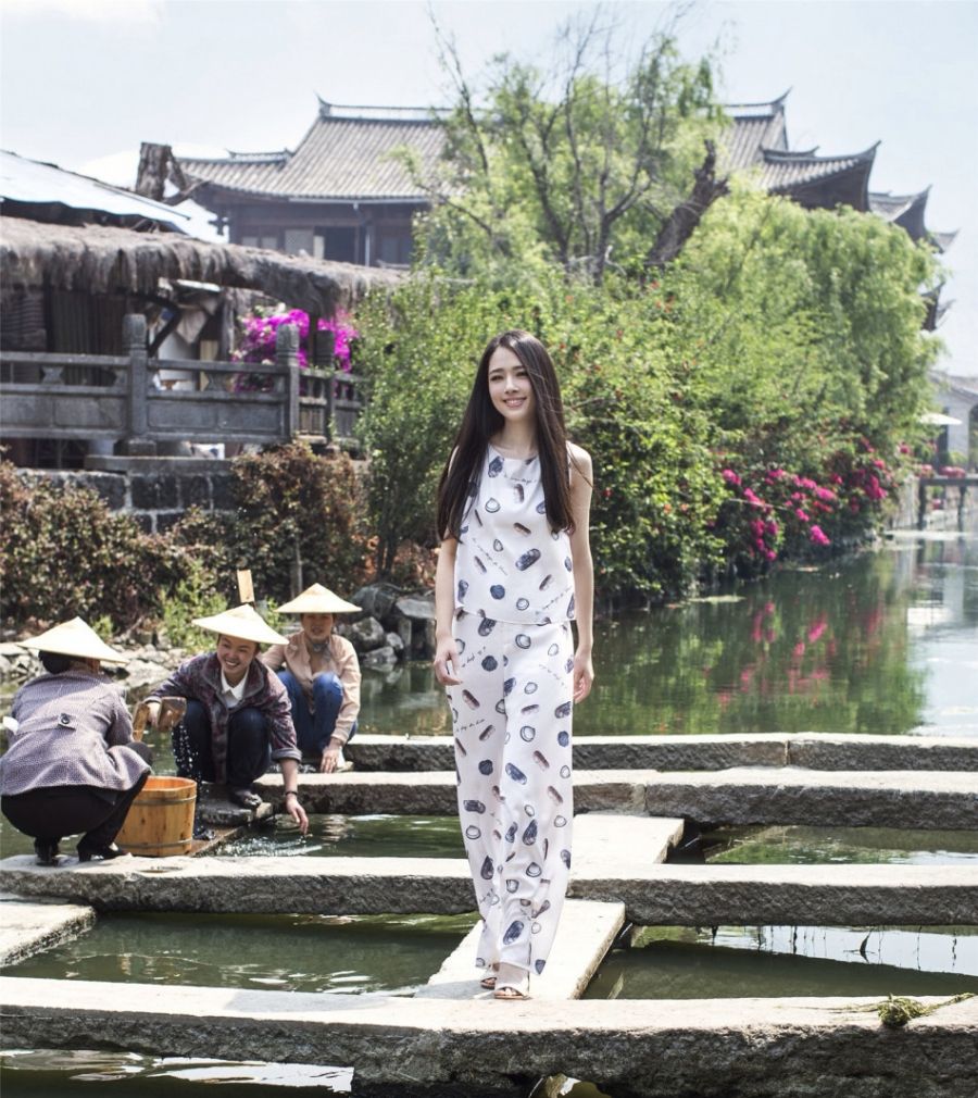 郭碧婷密会于正 疑被邀演小龙女图片图片