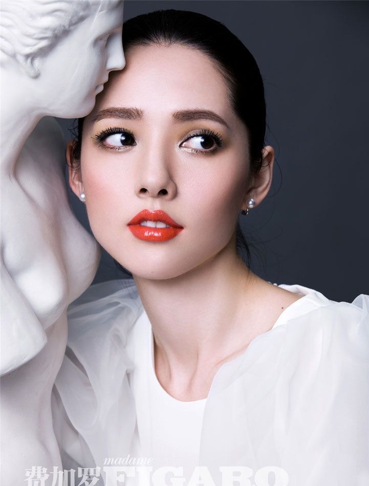 郭碧婷全新费加罗写真图片 妹花女神高贵浪漫图片