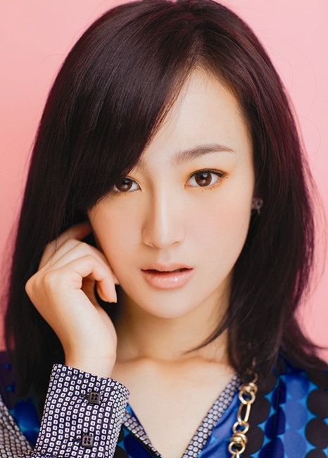 鹿鼎记张檬小清新写真 粉红淡妆显气质图片