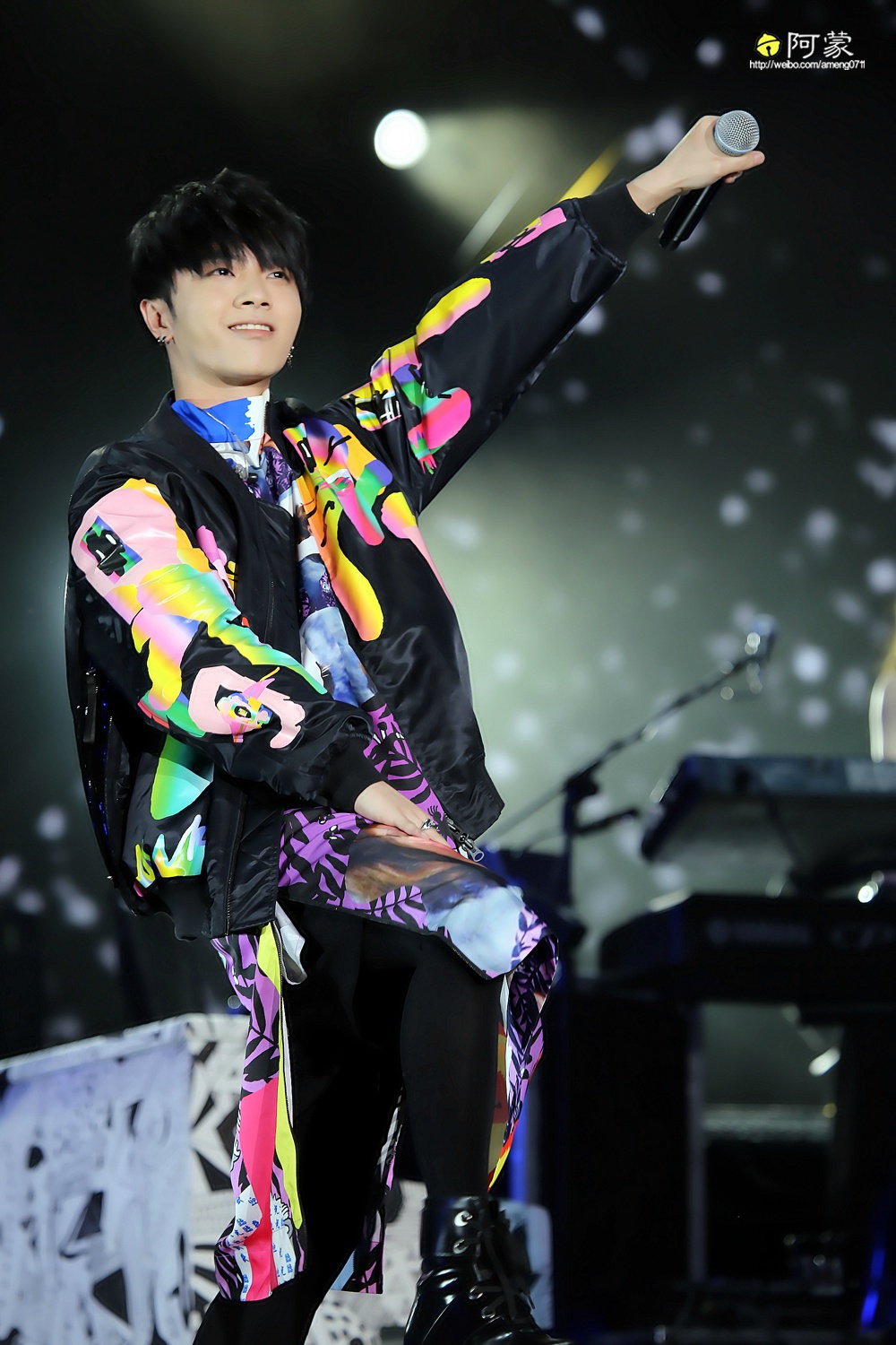 2013-2014火星歌手华晨宇机场图汇总 华晨宇图片图片