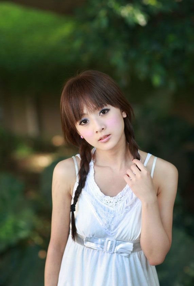 非主流个性大眼美女性感无敌极致电眼诱惑自拍照图片图片