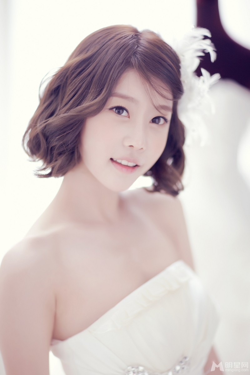 容祖儿首披婚纱 愿做小女人图片