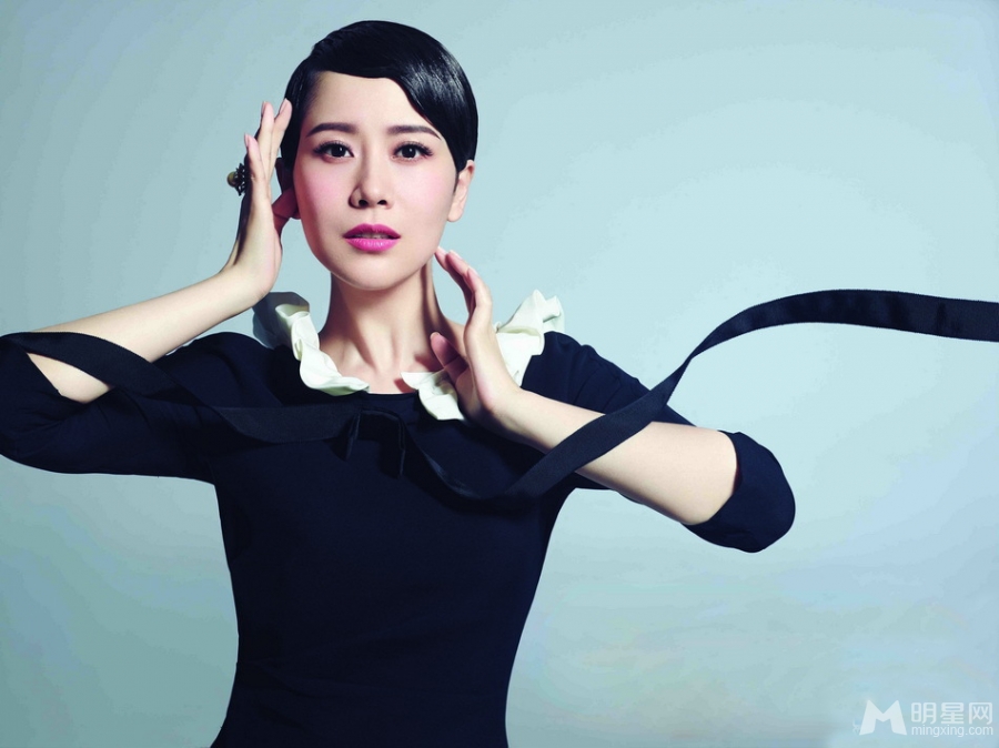 让人喷鼻血的性感美女金黄短发极致诱惑私房艺术图集图片