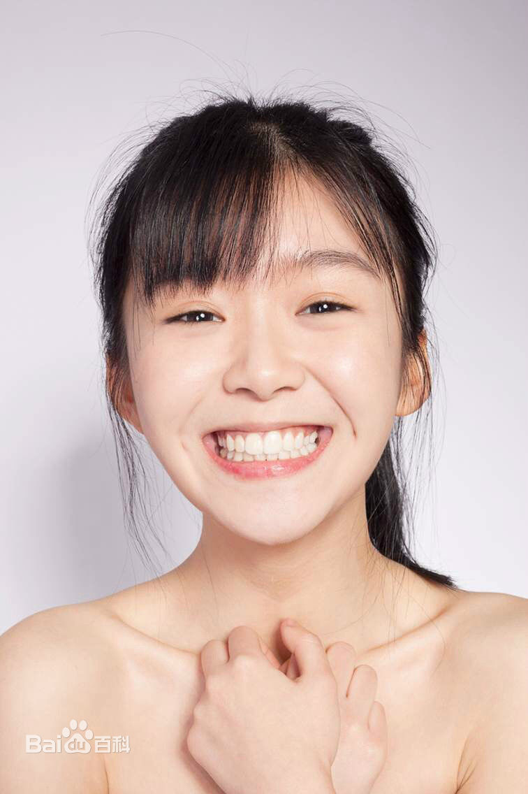 高清美女星宋伊人搞怪自拍素颜写真情绪九连拍写真图片图片